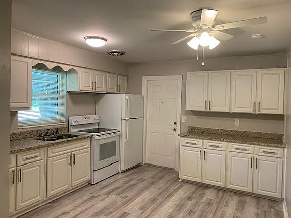4th image of 5015 W McCoy St APT A