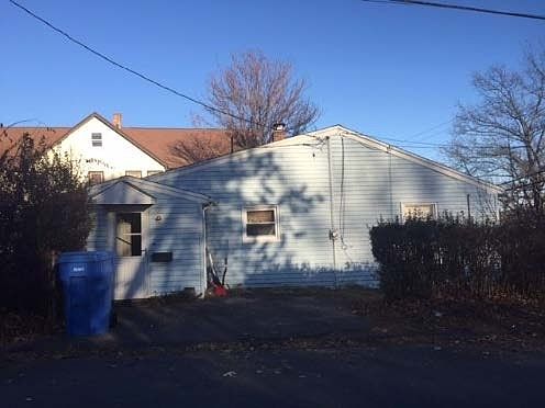 2nd image of 1362 Bank St