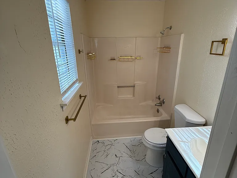 4047 Tanglewood Rd — Photo 15