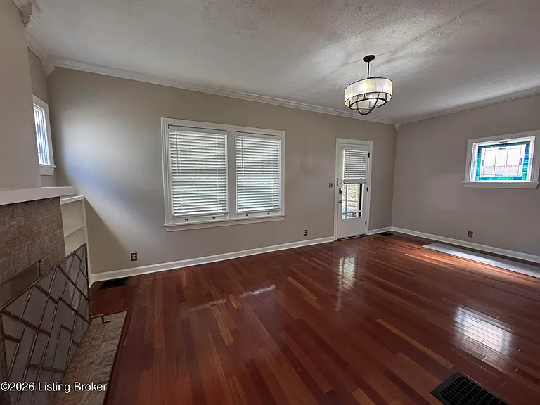 236 Kennedy Ave — Photo 5