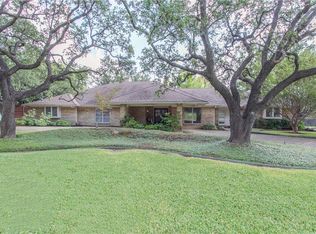 6704 Glenhurst Dr, Dallas, TX 75254