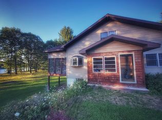 622 Knickerbocker Rd, Schaghticoke, NY 12154