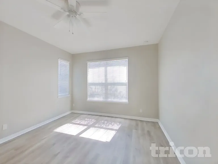 5317 Suncatcher Dr — Photo 5