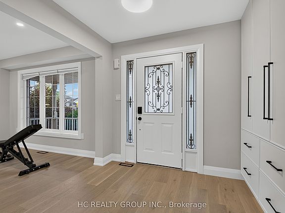 3rd image of 26 Country Ln