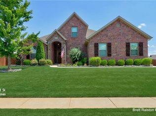 5607 S 63rd St, Rogers, AR 72758