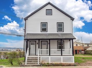 17 N Weiss St, Manville, NJ 08835