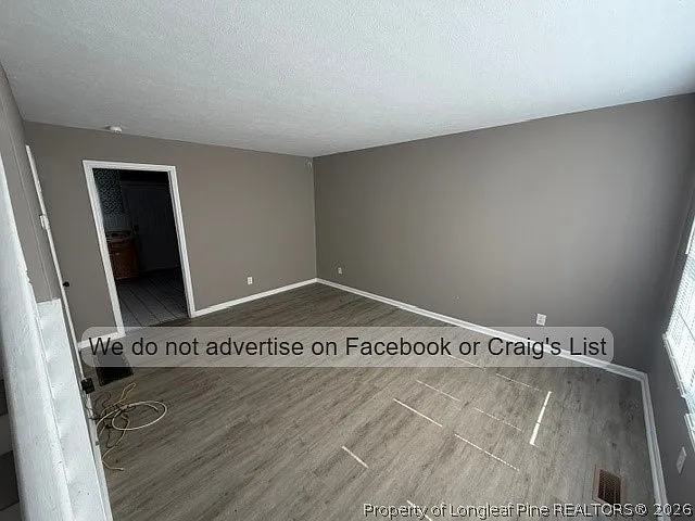 2 bed, 1.5 bath, 900 sqft, $850 — Photo 2