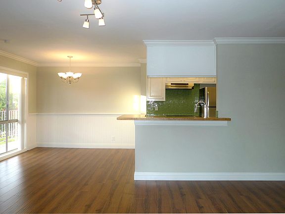 DINING ROOM & KITCHEN WITH COUNTER SEATING