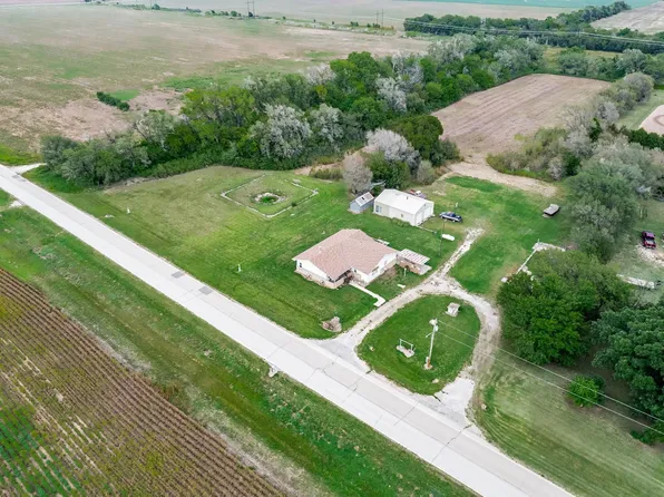 906 N Monroe St, Milan, KS 67105