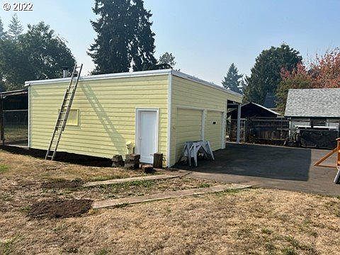 3rd image of 430 Sunnyside Dr