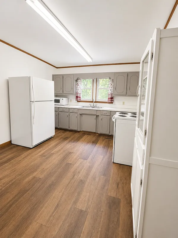 2 bed, 1.0 bath, 1000 sqft, $1,600 — Photo 3