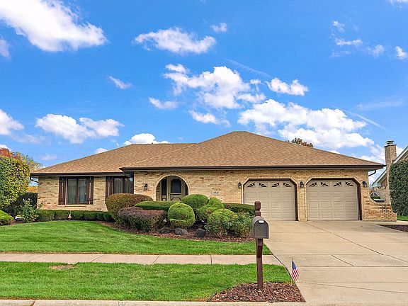 3rd image of 13561 Mohawk Ln