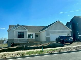 546 Autumn Ridge Ct, Oregon, WI 53575