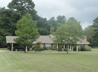3237 Quail Ln, Longview, TX 75602