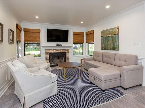 4th image of 413 Harbour Oaks Dr