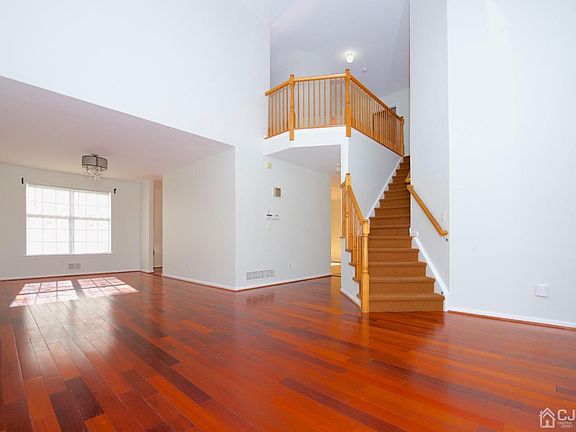 2nd image of 1110 Cottonwood Ct