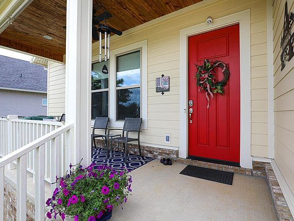 5th image of 1112 Essex Dr