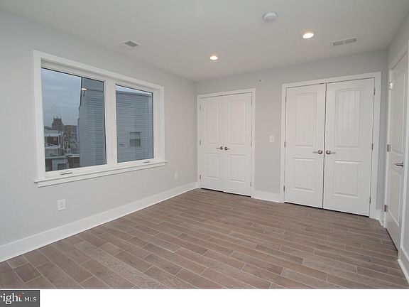5th image of 2652 Frankford Ave #2