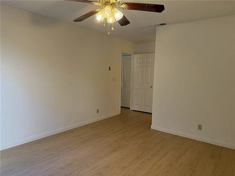 19248 Palm Way — Photo 2