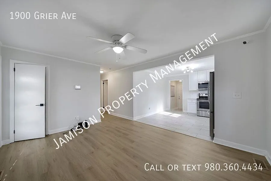 Gorgeous 3 Bed Ranch Home in Charlotte! — Photo 3