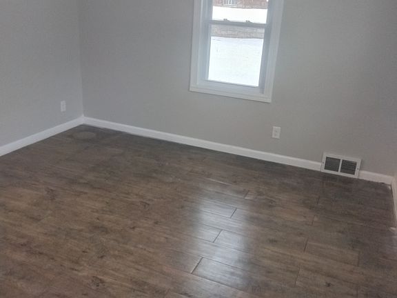 2nd image of 3335 Lyndale Ave N #3335