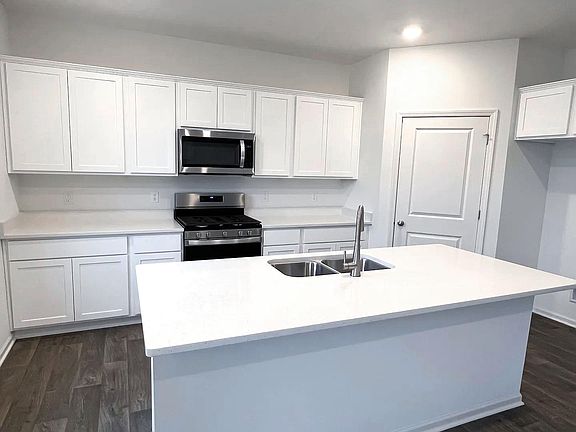 4th image of 7882 W 105th Pl