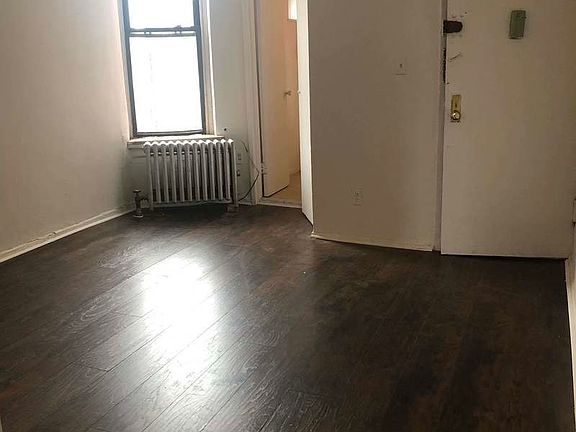 3rd image of 172 E 112th St APT 5D