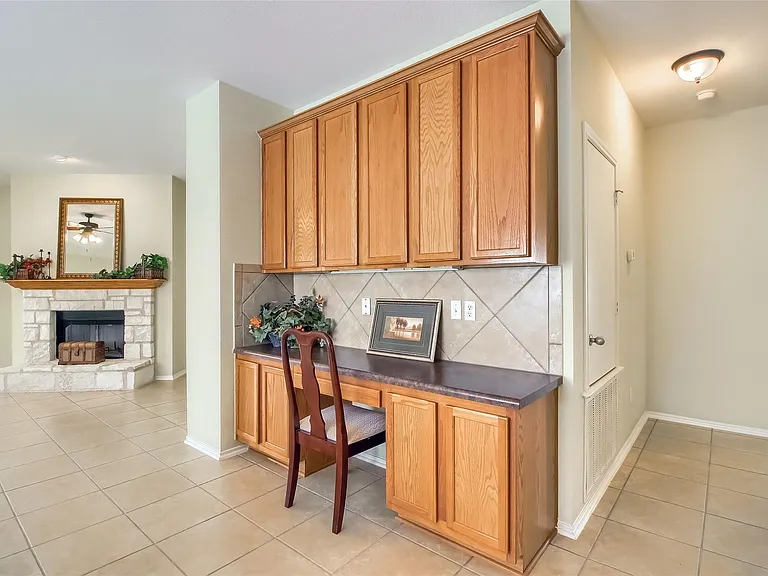 18720 Royal Pointe Dr — Photo 16