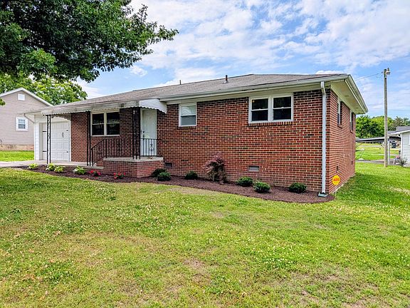 4th image of 64 Stephenson Dr