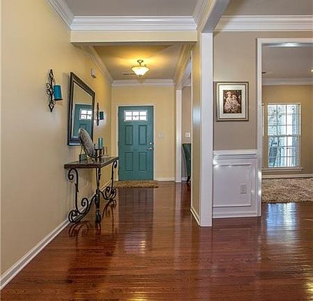 4th image of 22169 Northgate Dr
