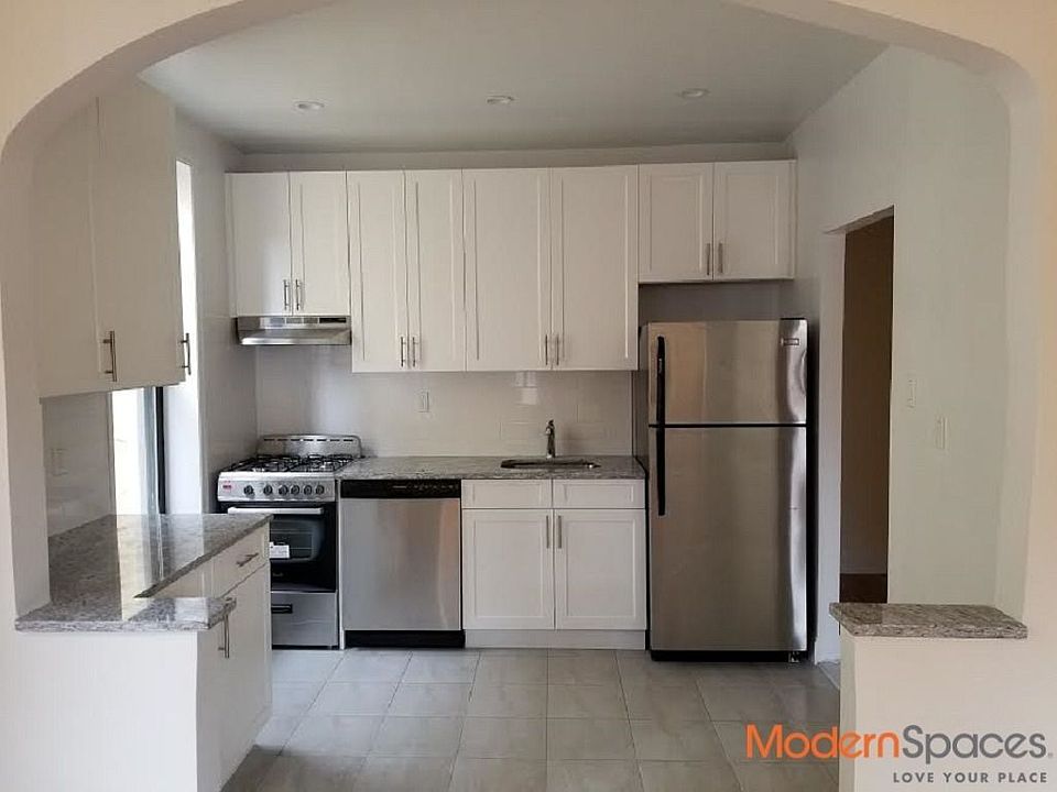 1st image of 2542 35th St APT 2F