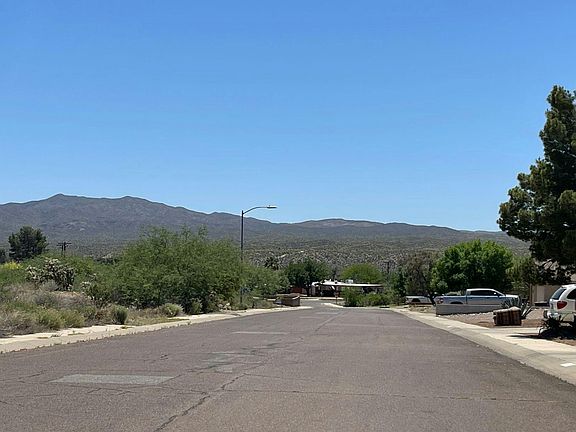 4th image of 518 W Hartford Rd