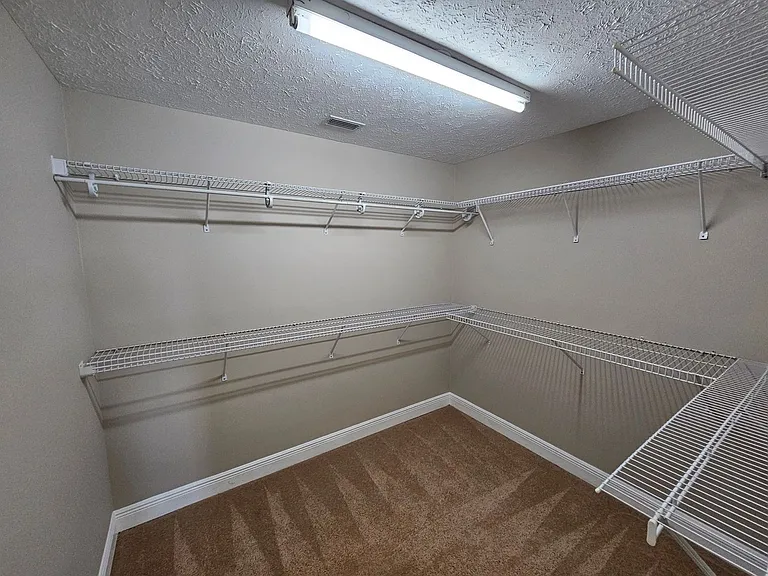 2103 Coral Dr — Photo 32