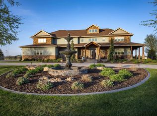 43 Rolling Hills Rd, Kearney, NE 68845