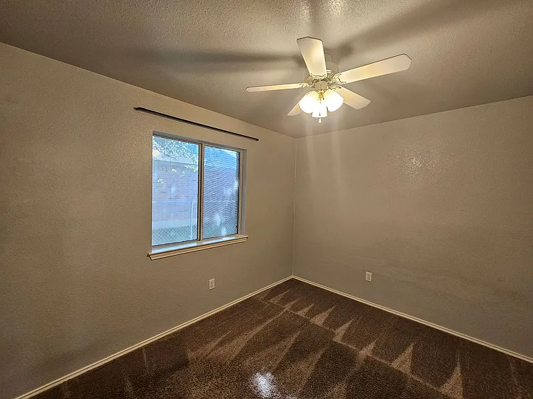 4507 Twin Oaks Cir — Photo 18