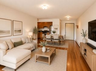 122 Boerum St #3G, Brooklyn, NY 11206