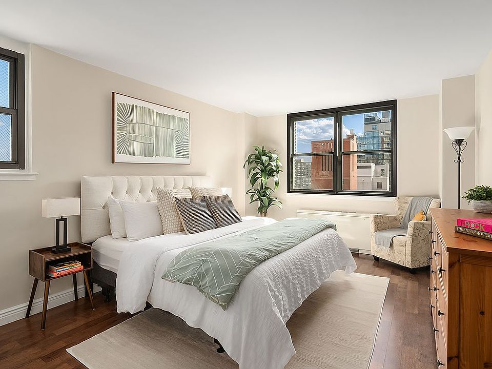 2nd image of 225 E 36th St #17C