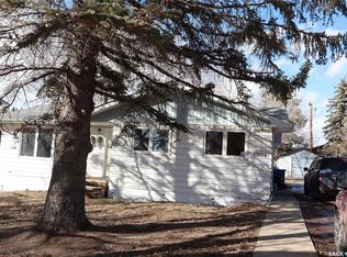 3004 4th St N, Rockglen, SK S0H3R0