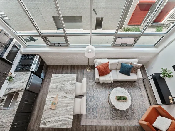 60 E Spring St APT 211, Columbus, OH 43215