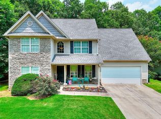 2314 Robin Dr, Loganville, GA 30052