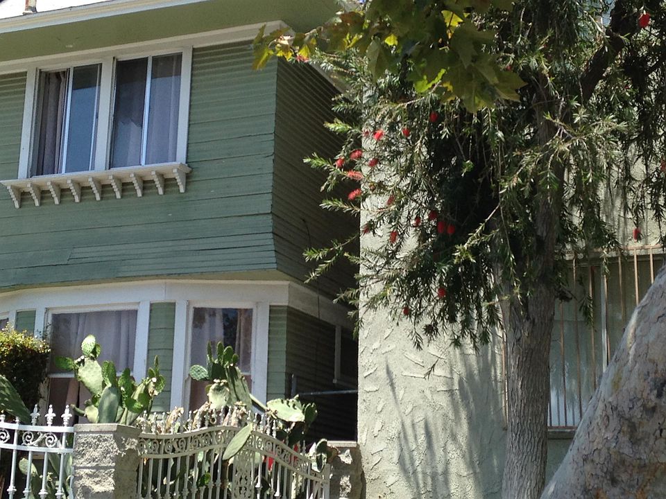 1st image of 1819 1/2 W 36th Pl