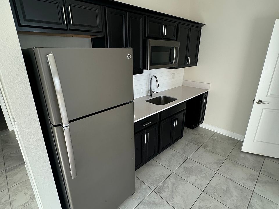 1st image of 2325 Crescent Moon St