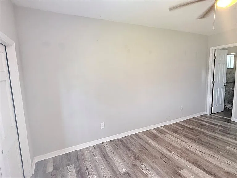 6041 43rd Ave N — Photo 30
