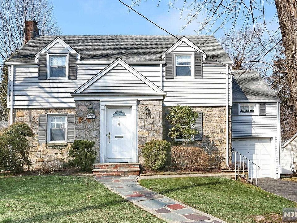 1st image of 562 Broad Ave