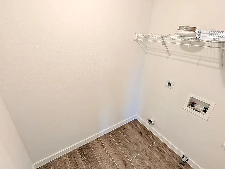 222 Phillips St — Photo 20