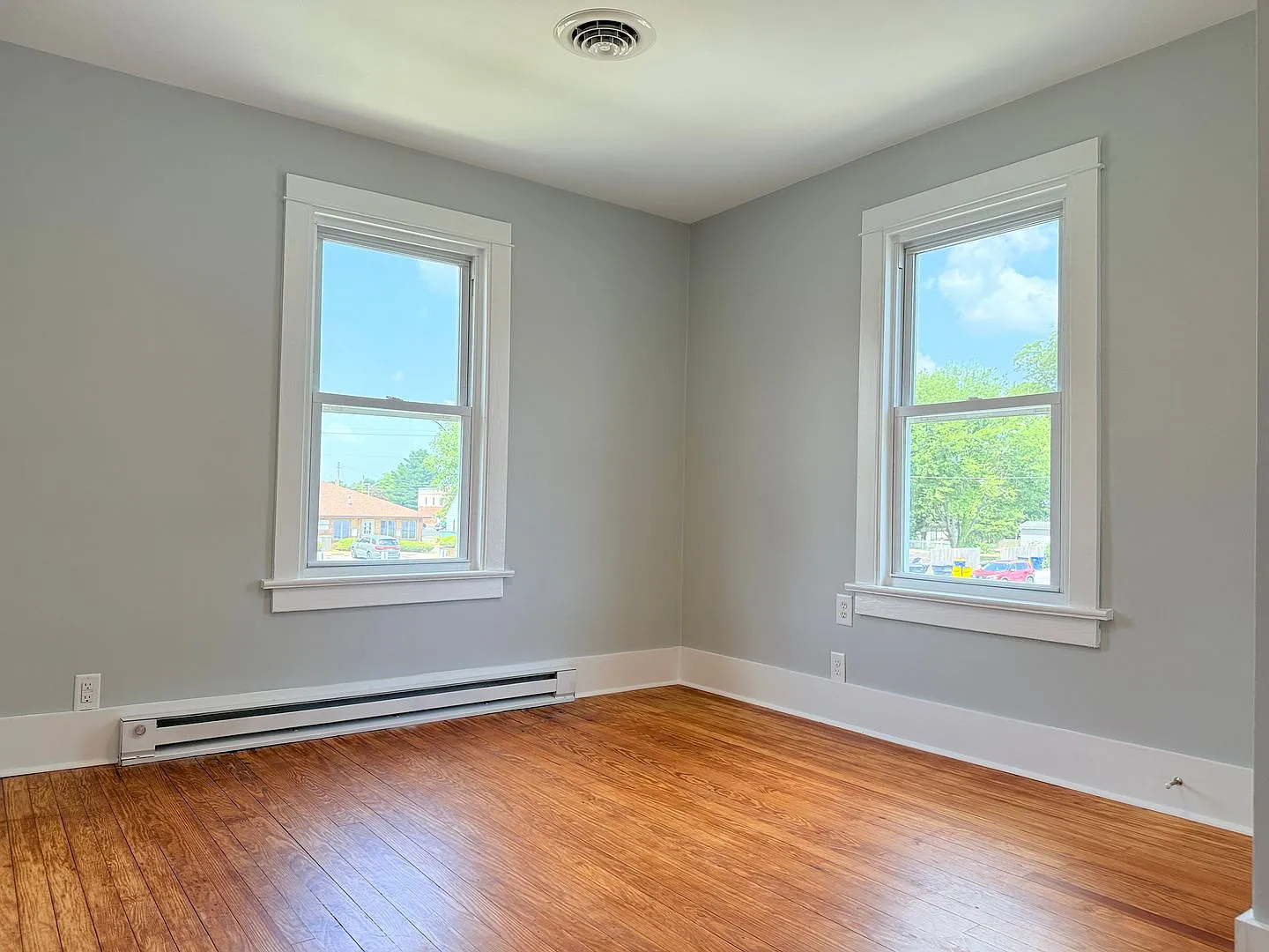 880 South State Street — Photo 3