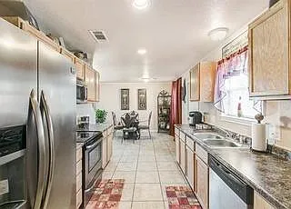 3152 Karen St — Photo 12