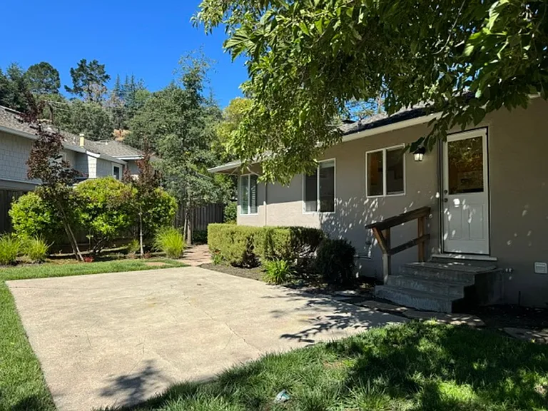 656 Evelyn Ct — Photo 15