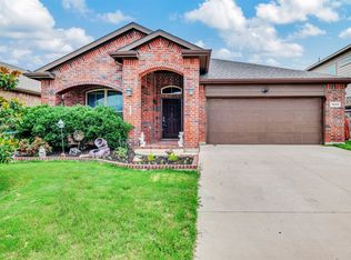 1925 Velarde Rd, Fort Worth, TX 76131