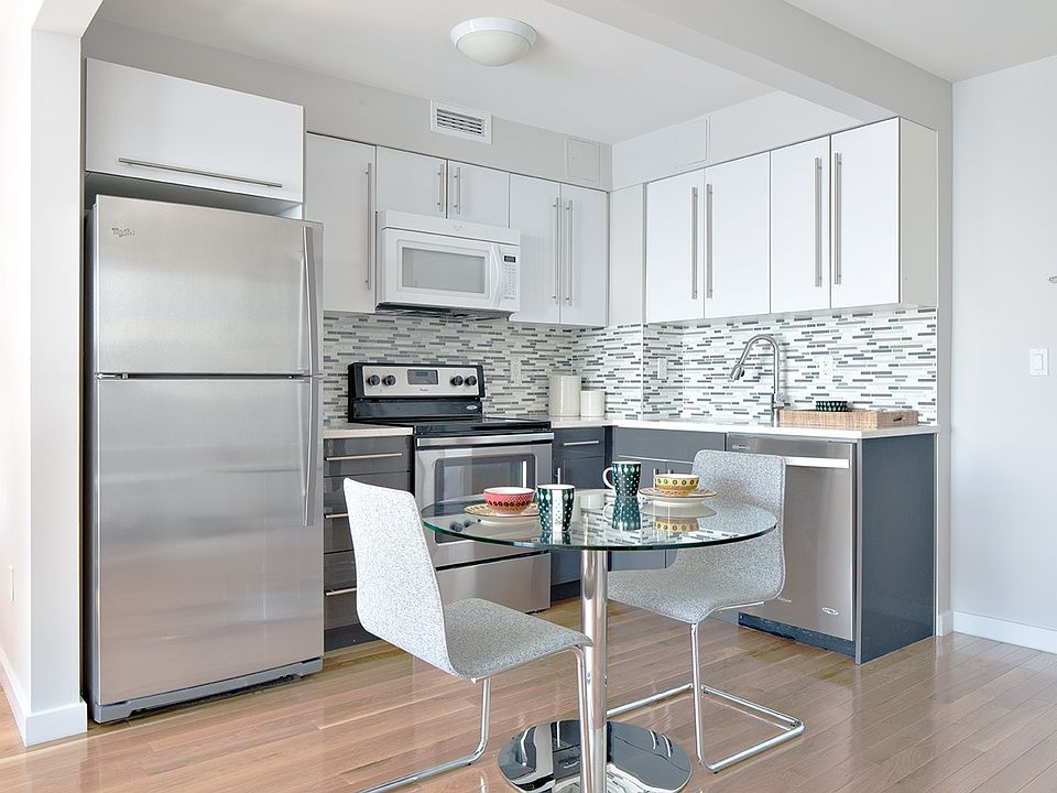 1st image of 52-01 Queens Blvd #5E